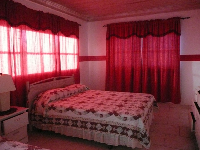 2 Bedrooms Villa