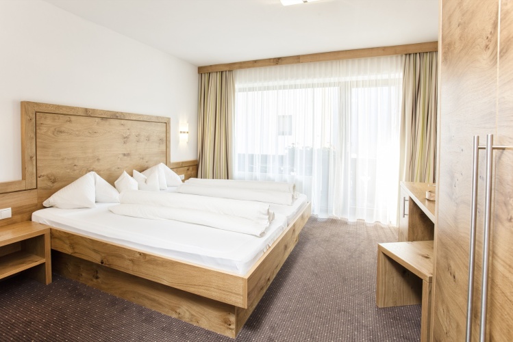 Standard Double room with balcony and with mountain view