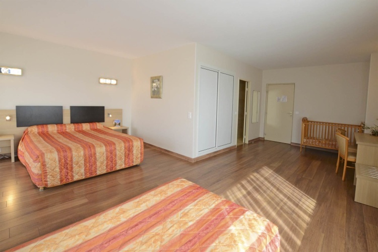 Standard Triple Family room