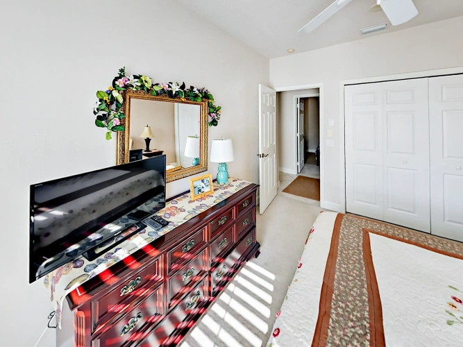 4 Bedrooms Cottage