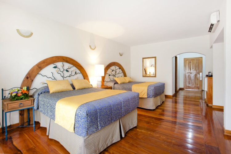 Quadruple Junior Suite