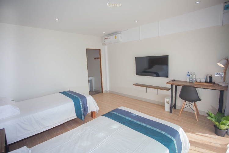 Standard Triple room