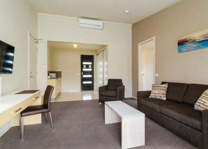 2 Bedrooms Apartment