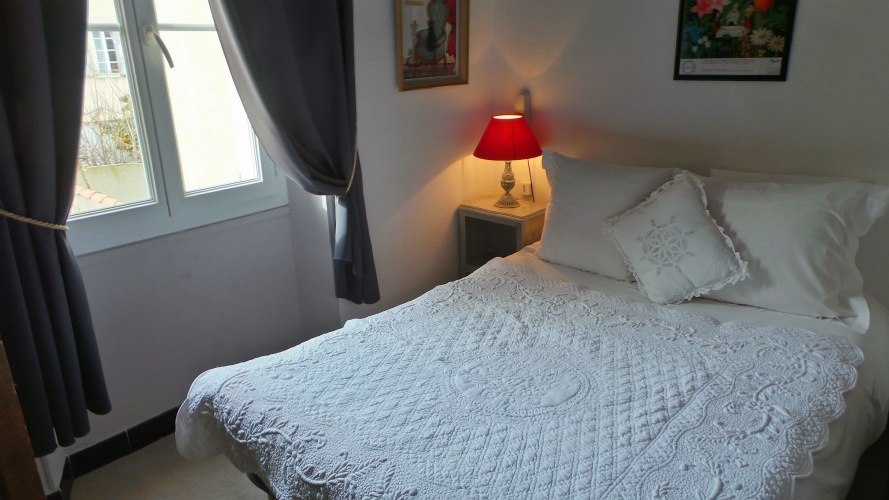 Standard Single room with courtyard view