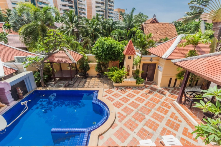 3 Bedrooms Villa