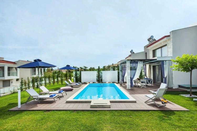 2 Bedrooms Premium Villa