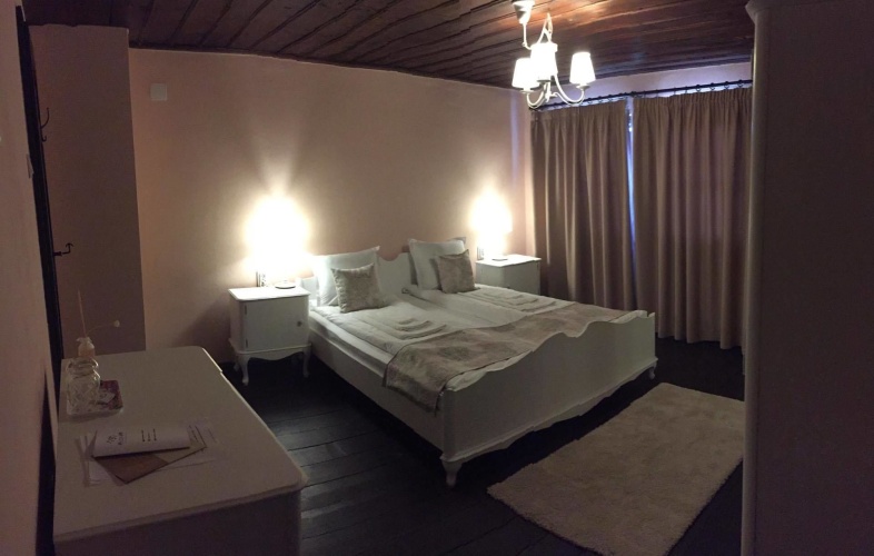 F-Romantic Double room with river view