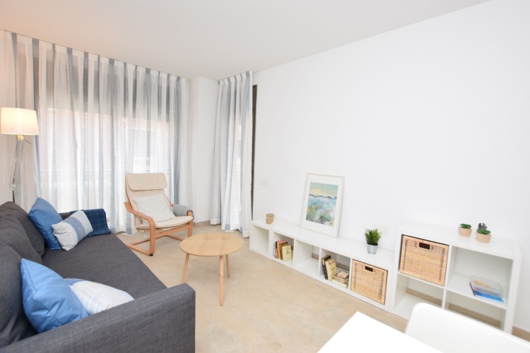 2 Bedrooms Apartment