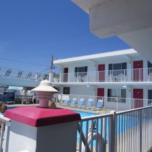 2 Bedrooms Standard room with pool view