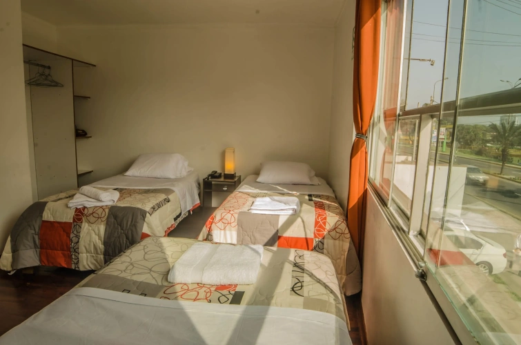 Standard Triple room