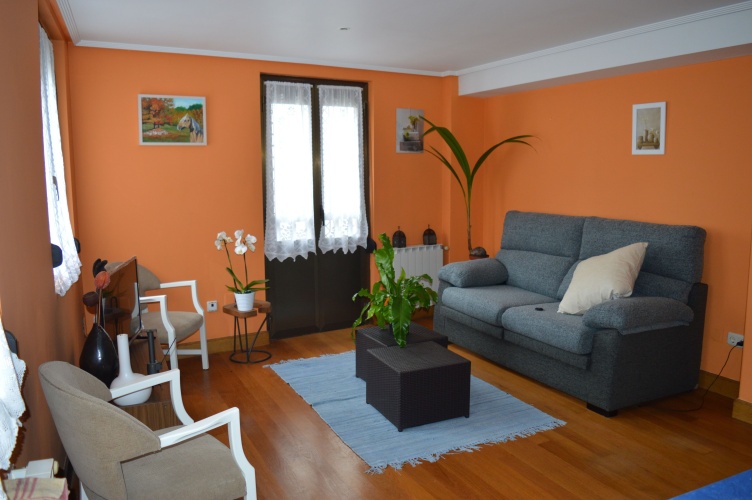 3 Bedrooms Apartment