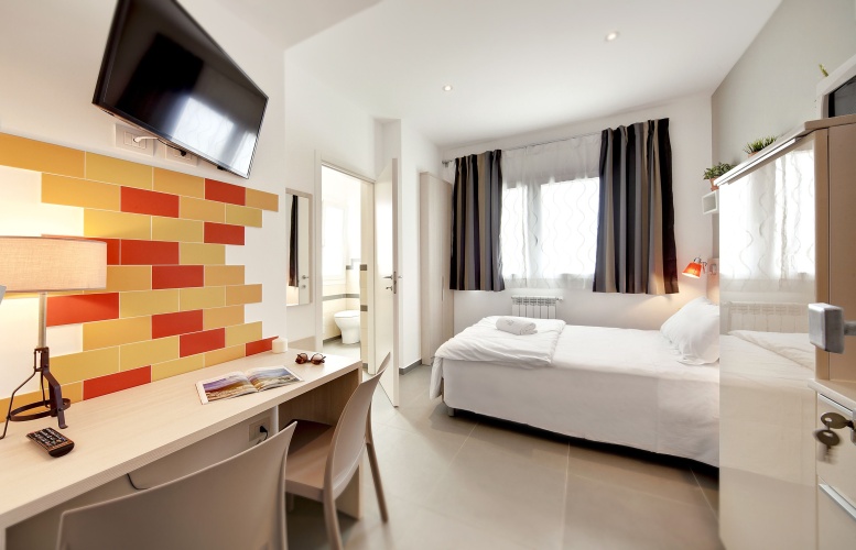 Deluxe Single room