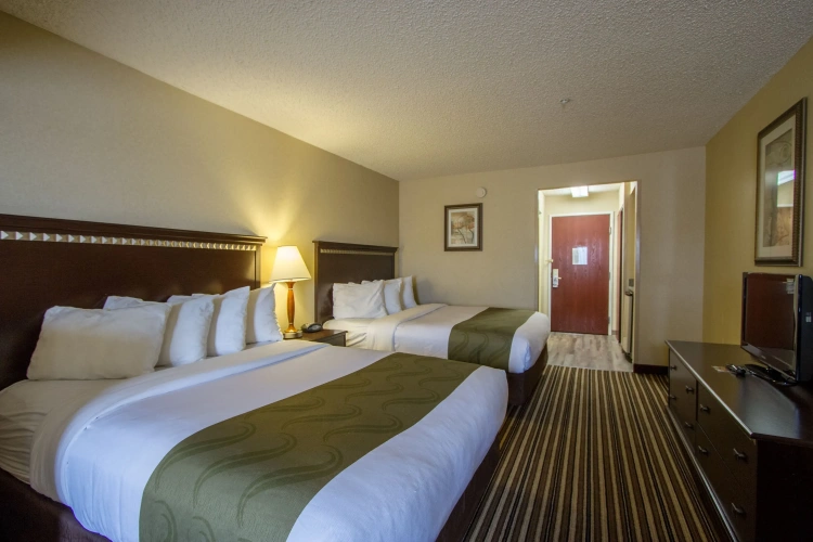 Quadruple Suite