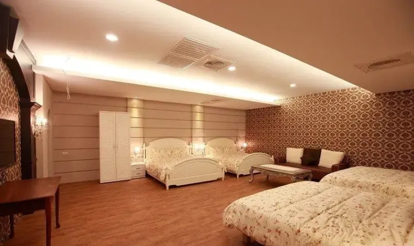 Standard Family room