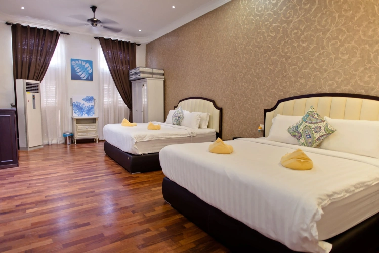 2 Bedrooms Villa