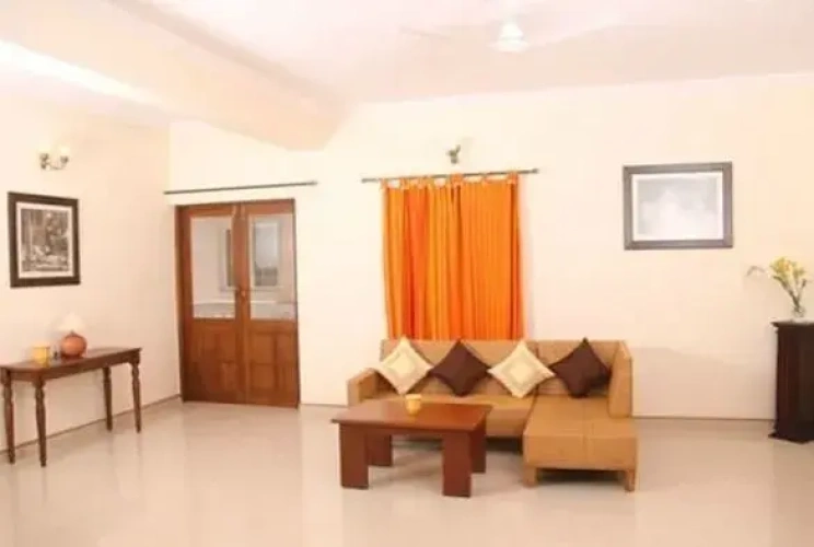 2 Bedrooms Villa