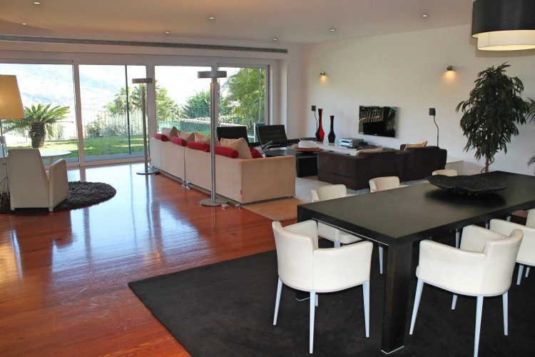 3 Bedrooms Villa