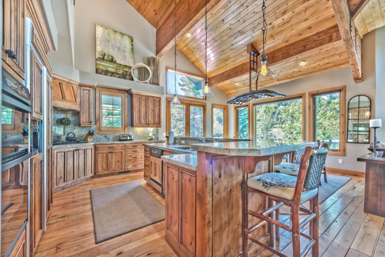 4 Bedrooms Cottage
