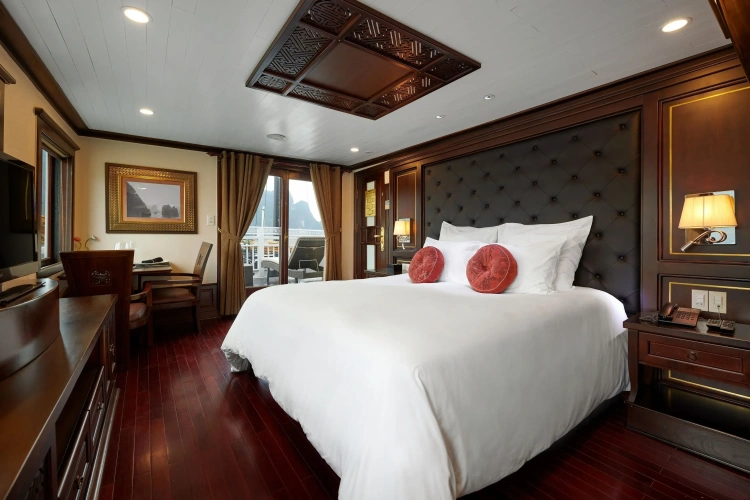 Premium Double Suite with bay view