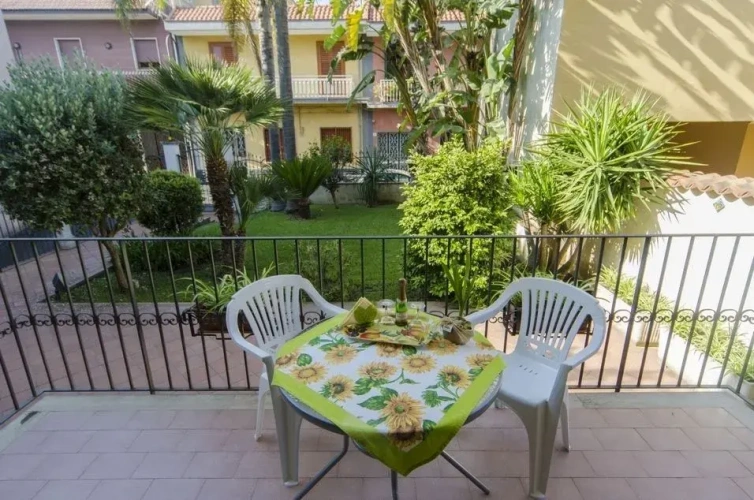 1 Bedroom Double Apartment with garden view