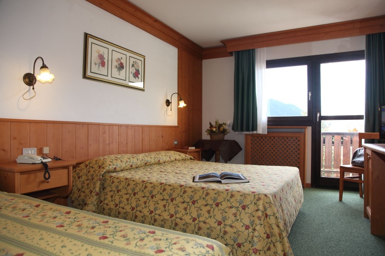 Classic Triple room with balcony