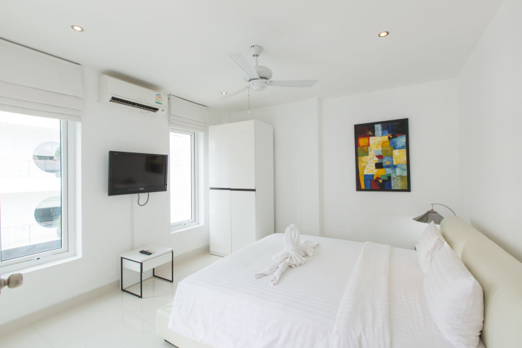 1 Bedroom Apartment with balcony and with view
