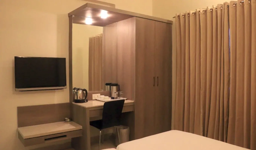 Economy Twin room with city view