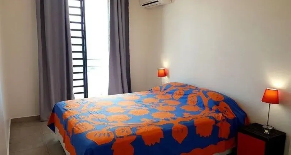 2 Bedrooms Apartment with partial sea view