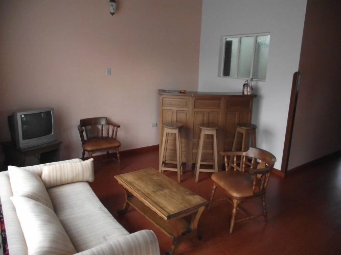 2 Bedrooms Bungalow