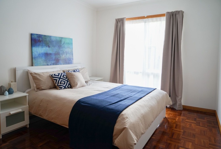 5 Bedrooms Cottage