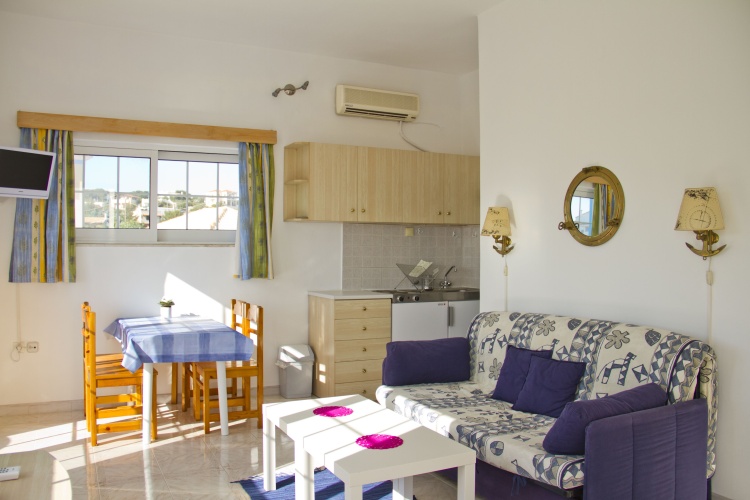 1 Bedroom Apartment with sea view