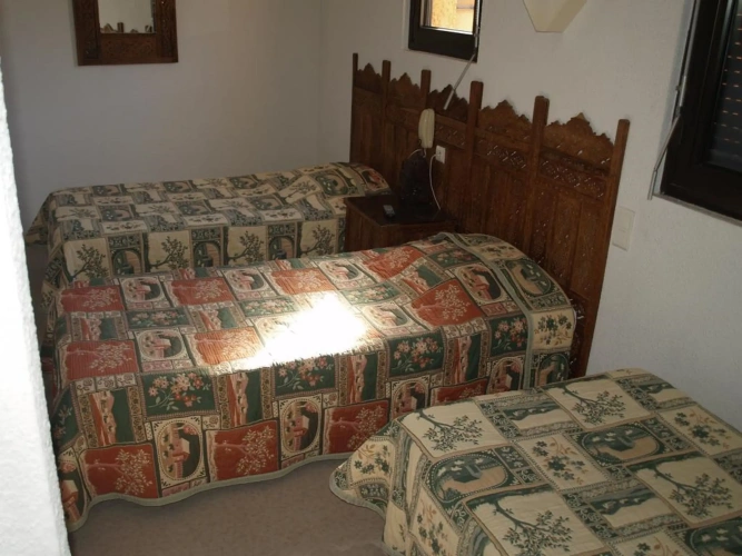 Standard Triple room
