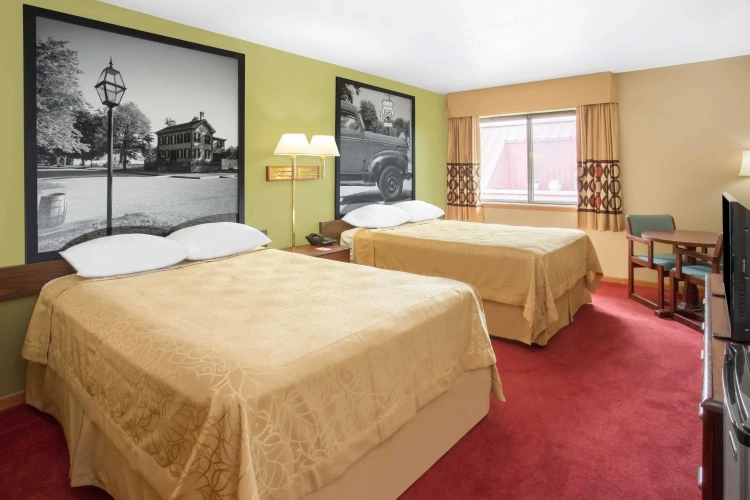 Standard Quadruple room