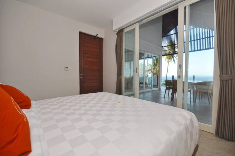 Suite with ocean view