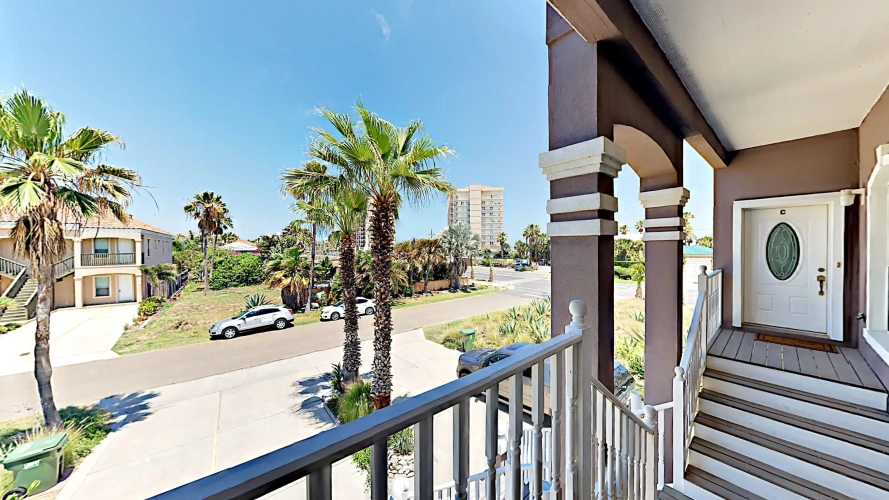 2 Bedrooms Standard room with balcony