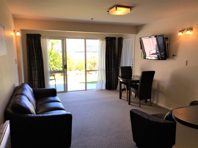 1 Bedroom Apartment with balcony and with lake view