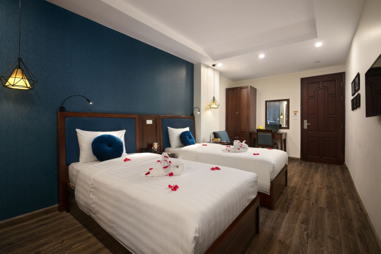 Superior Twin room