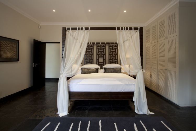 4 Bedrooms Villa with partial ocean view