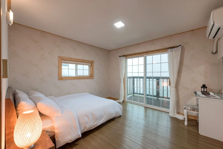 2 Bedrooms Villa