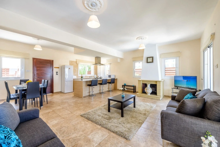 3 Bedrooms Villa