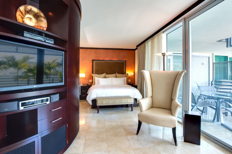 Pool lanai Double Suite