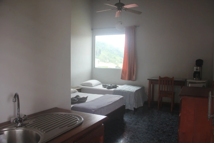 1 Bedroom Standard Double room with mountain view