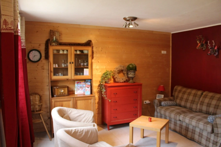 2 Bedrooms Cottage