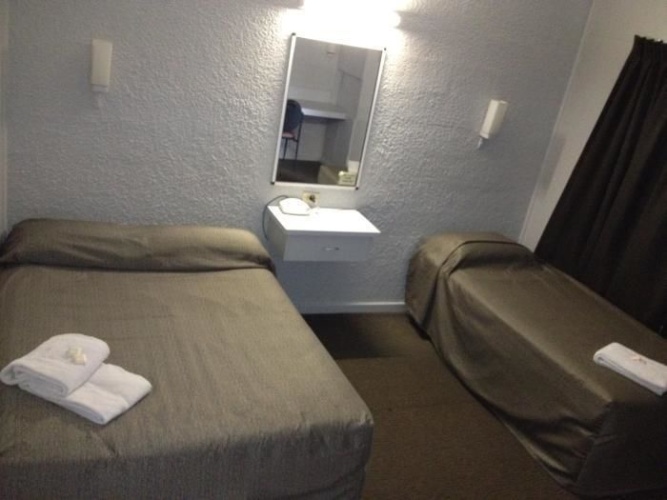 1 Bedroom Standard Double Suite