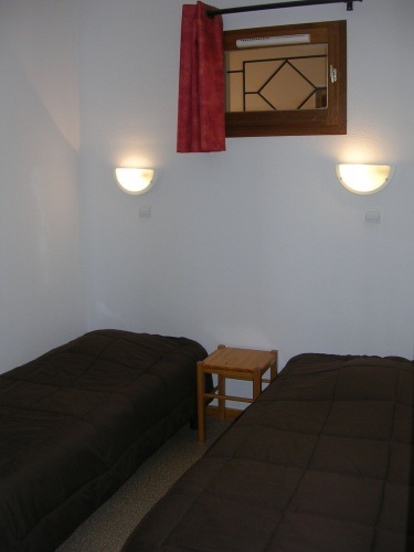 1 Bedroom Apartment with mountain view