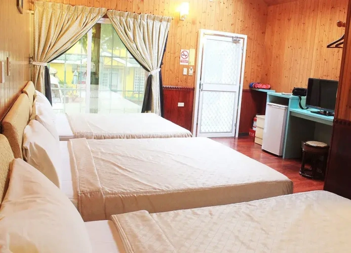 Standard Double room with land view
