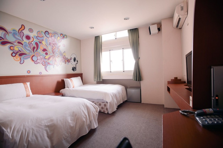 Standard Twin room