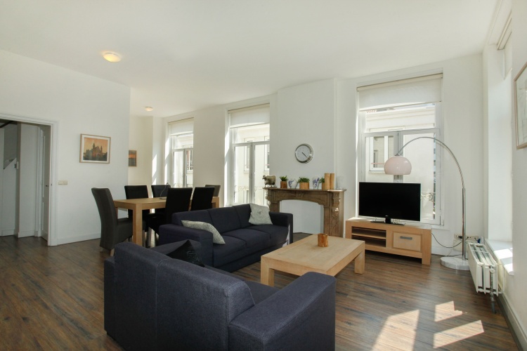 2 Bedrooms Triple Apartment