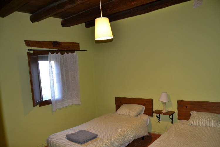 2 Bedrooms Cottage