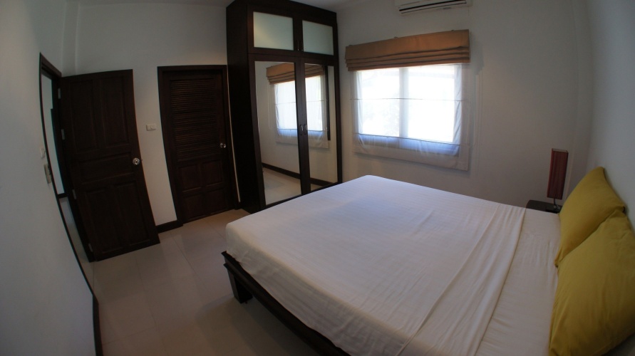 2 Bedrooms Villa